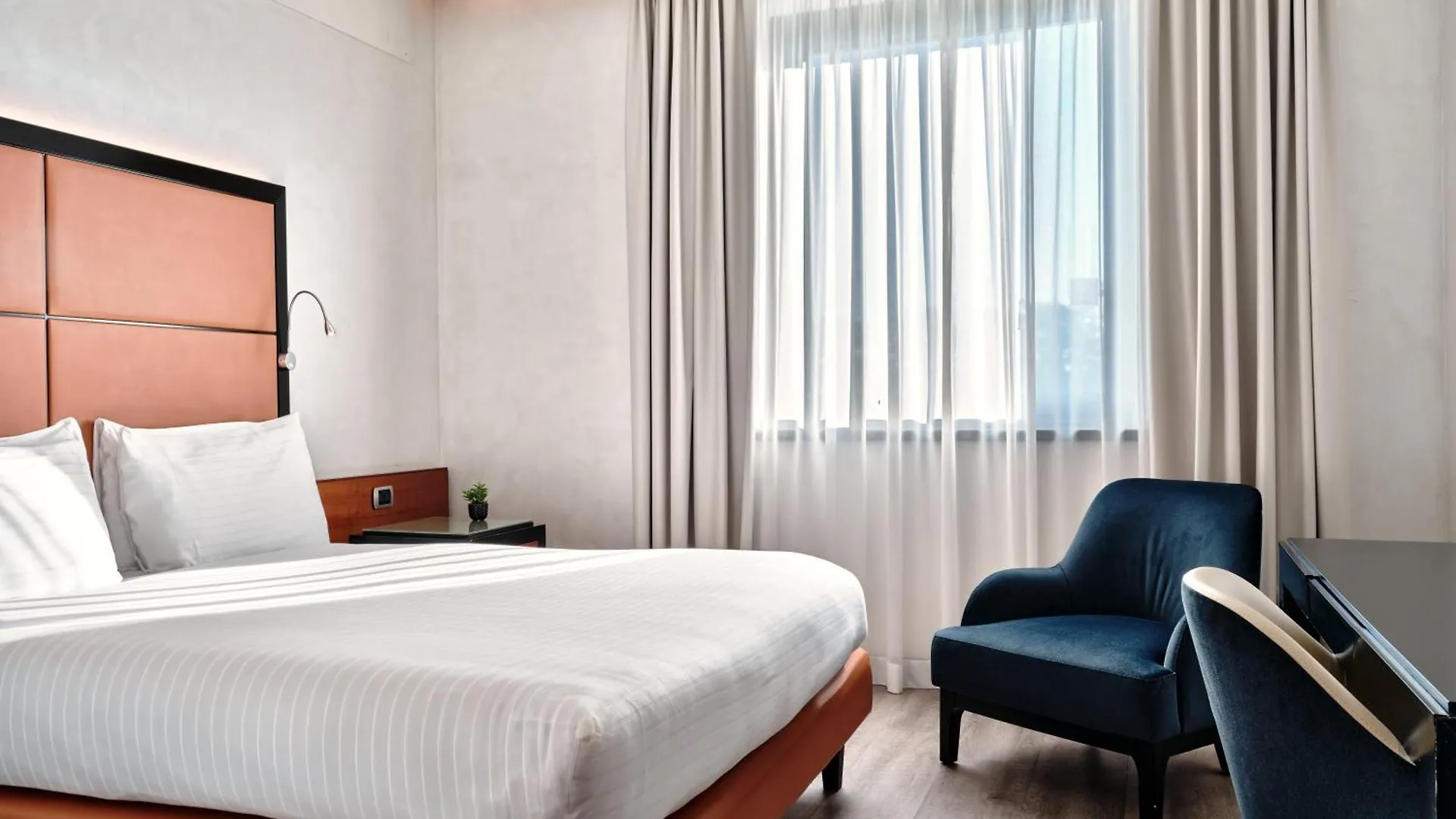 Hotel Crowne Plaza Milan - Malpensa Airport By Ihg Case Nuove  4*, Case Nuove (Lombardy) Itálie