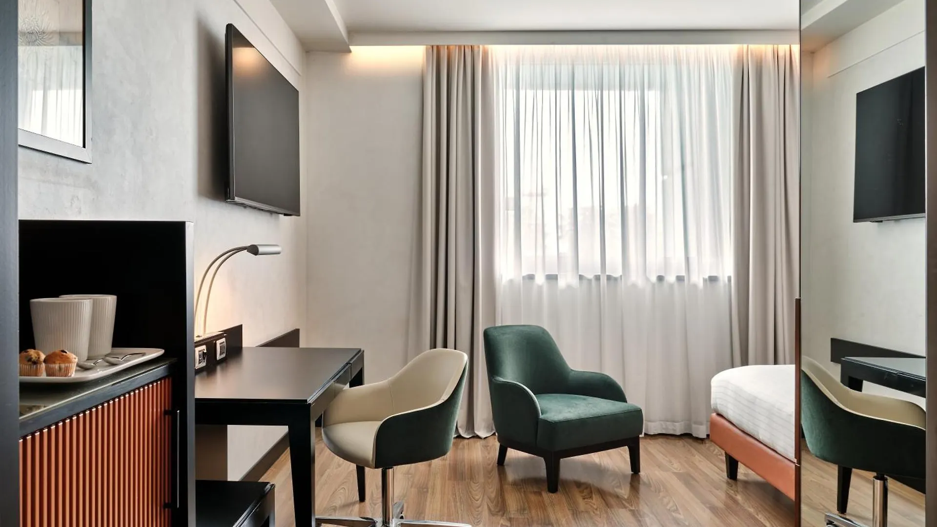 ****  Crowne Plaza Milan - Malpensa Airport By Ihg Hotel Case Nuove  Italy