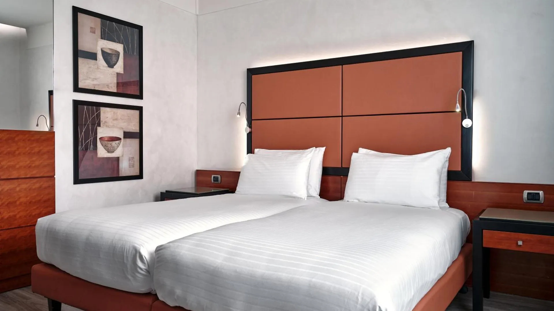 Crowne Plaza Milan - Malpensa Airport By Ihg Hotel Case Nuove  4*, Case Nuove (Lombardy) Italy