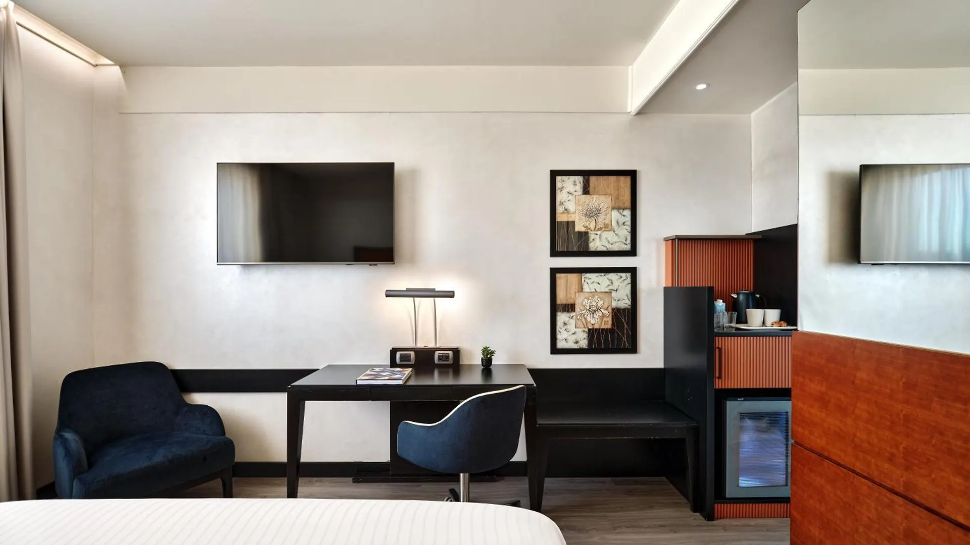 Crowne Plaza Milan - Malpensa Airport By Ihg Hotel Case Nuove