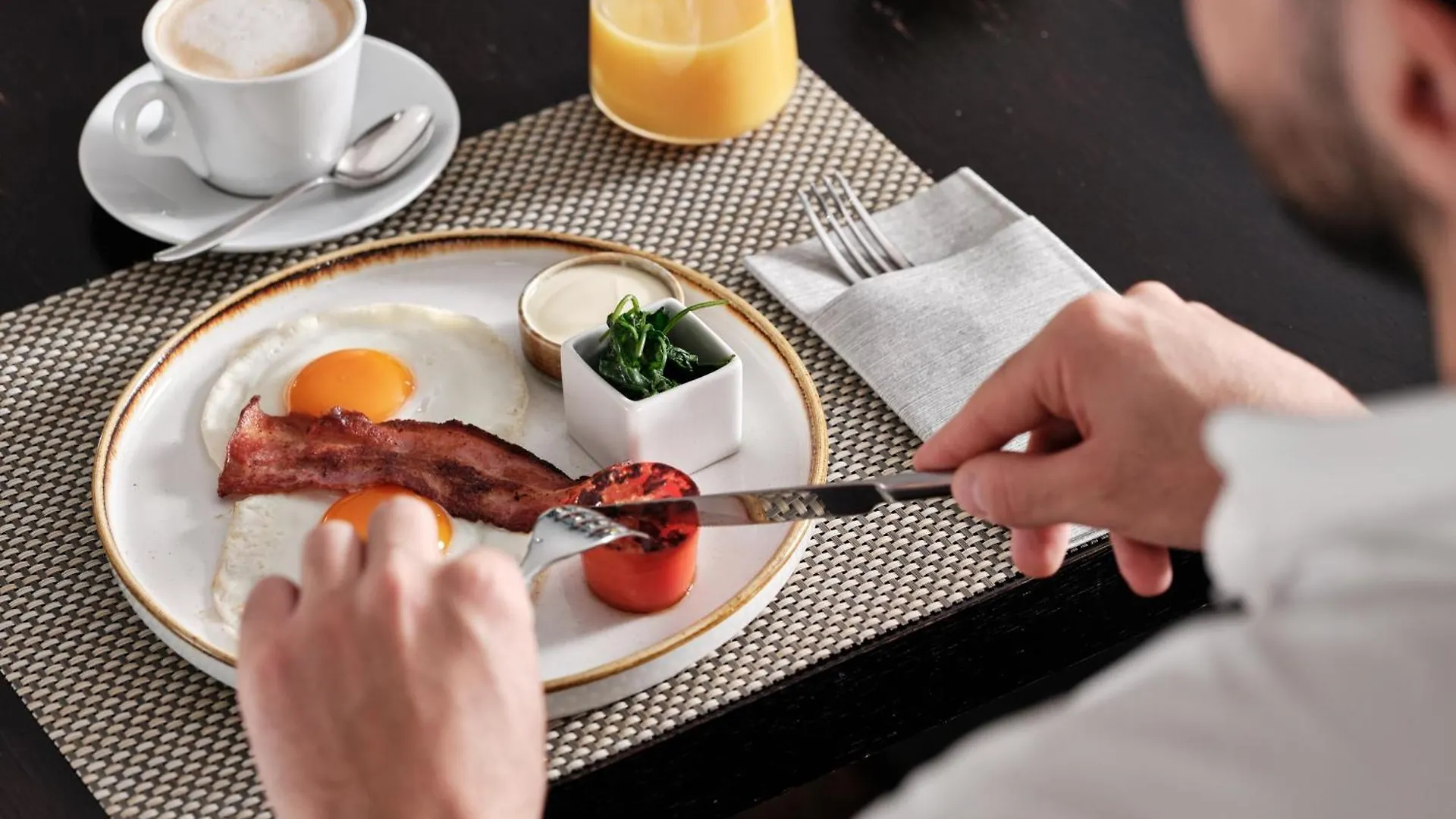 Crowne Plaza Milan - Malpensa Airport By Ihg Hotel Case Nuove