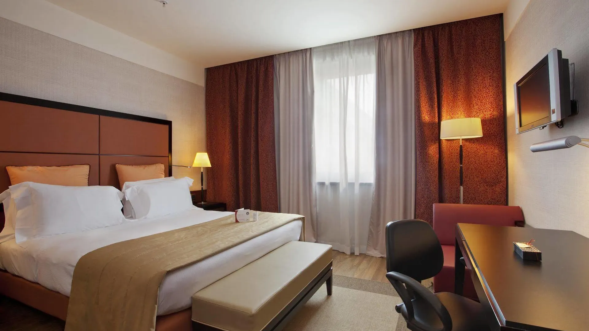 ****  Hotel Crowne Plaza Milan - Malpensa Airport By Ihg Case Nuove  Itálie